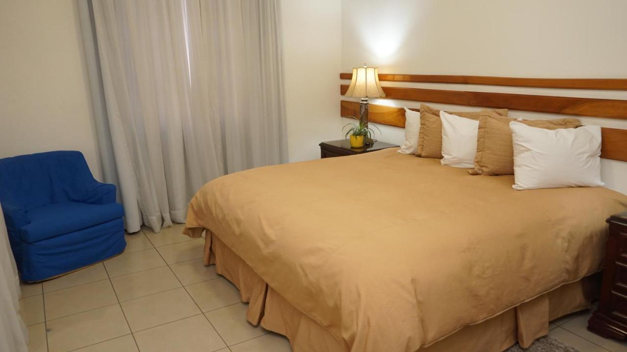 Hotel Casa Del Arbol San Pedro Sula Exterior photo